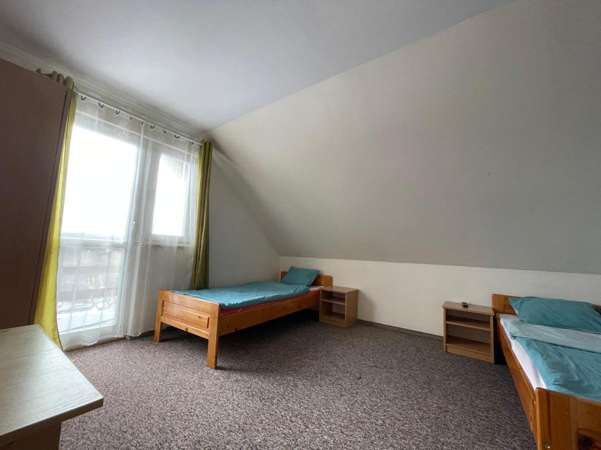 Noclegi U Gosi W Polanczyku - Pokoje Goscinne Buitenkant foto